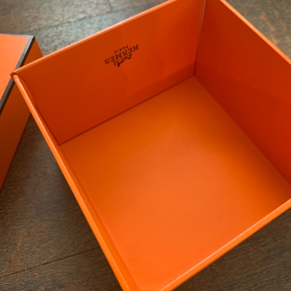 Nwot Herms Box - image 2